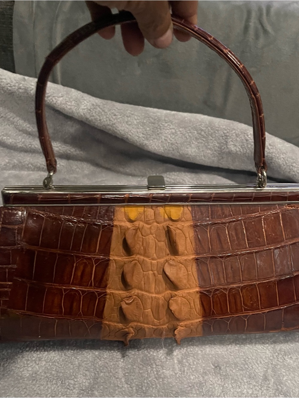 Vintage Mid-Century Genuine Crocodile Leather & Hornback Center with Kisslock - Picture 3 of 6
